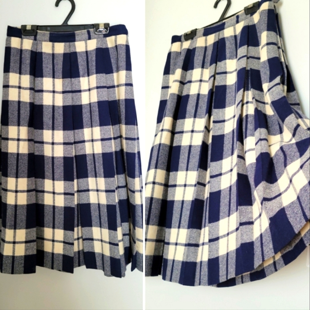 Vintage Australian Made Wool Box Pleated Full Midi Length Skirt by Sport…